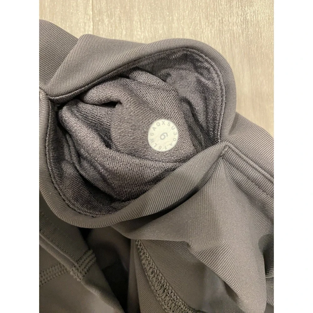 Women Gray Vented Lululemon 22.5